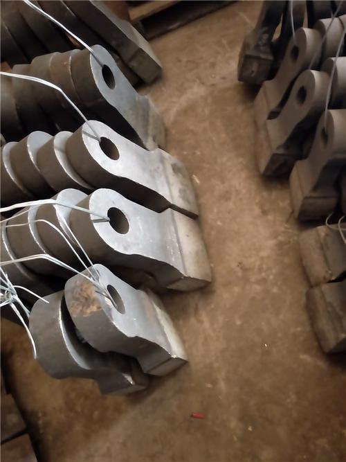 尊炫鑄造超強耐磨錘頭高錳鋼破碎機錘頭雙金屬復(fù)合錘頭